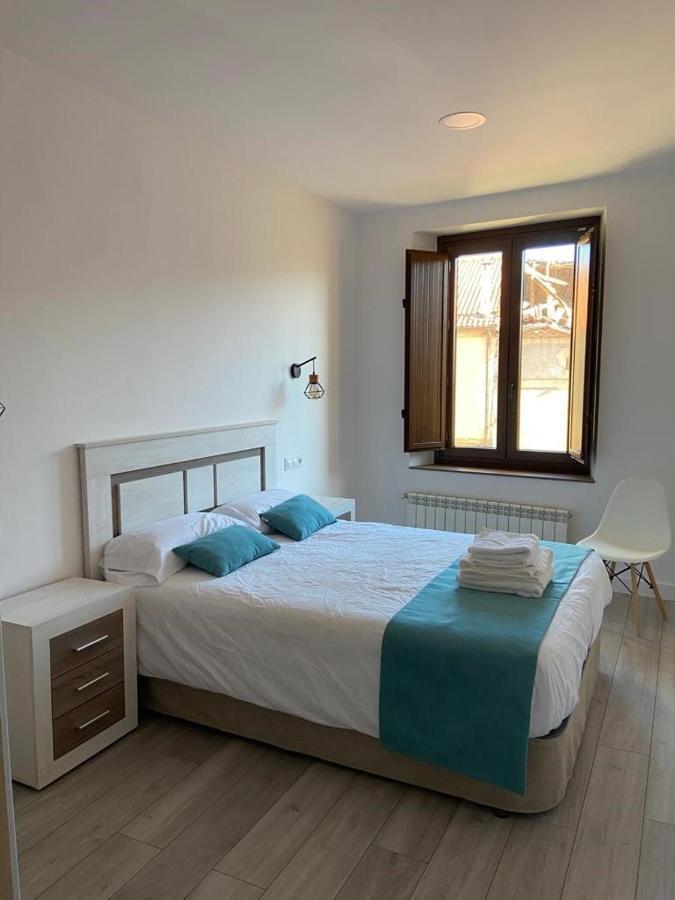 Apartamentos Rurales La Plaza 2 Duruelo de la Sierra Esterno foto