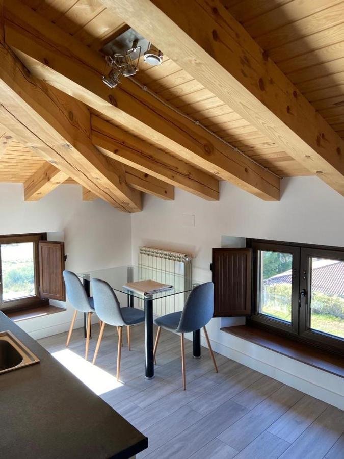 Apartamentos Rurales La Plaza 2 Duruelo de la Sierra Esterno foto