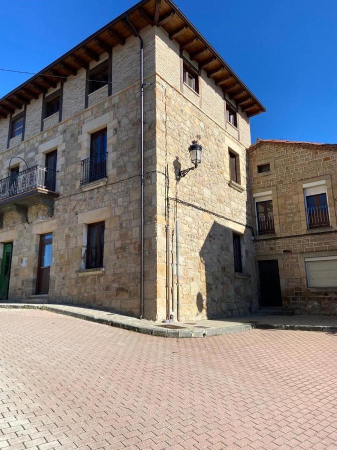 Apartamentos Rurales La Plaza 2 Duruelo de la Sierra Esterno foto