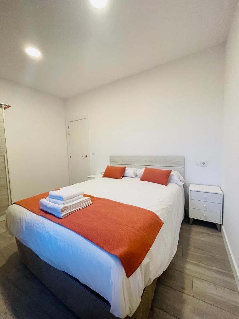 Apartamentos Rurales La Plaza 2 Duruelo de la Sierra Esterno foto