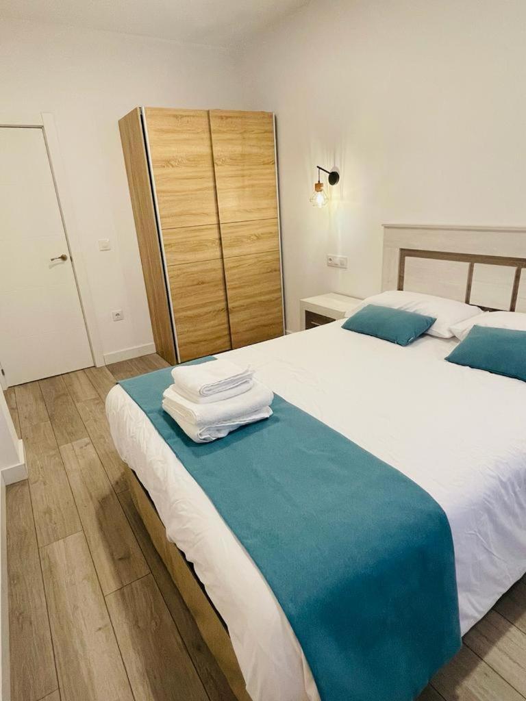 Apartamentos Rurales La Plaza 2 Duruelo de la Sierra Esterno foto