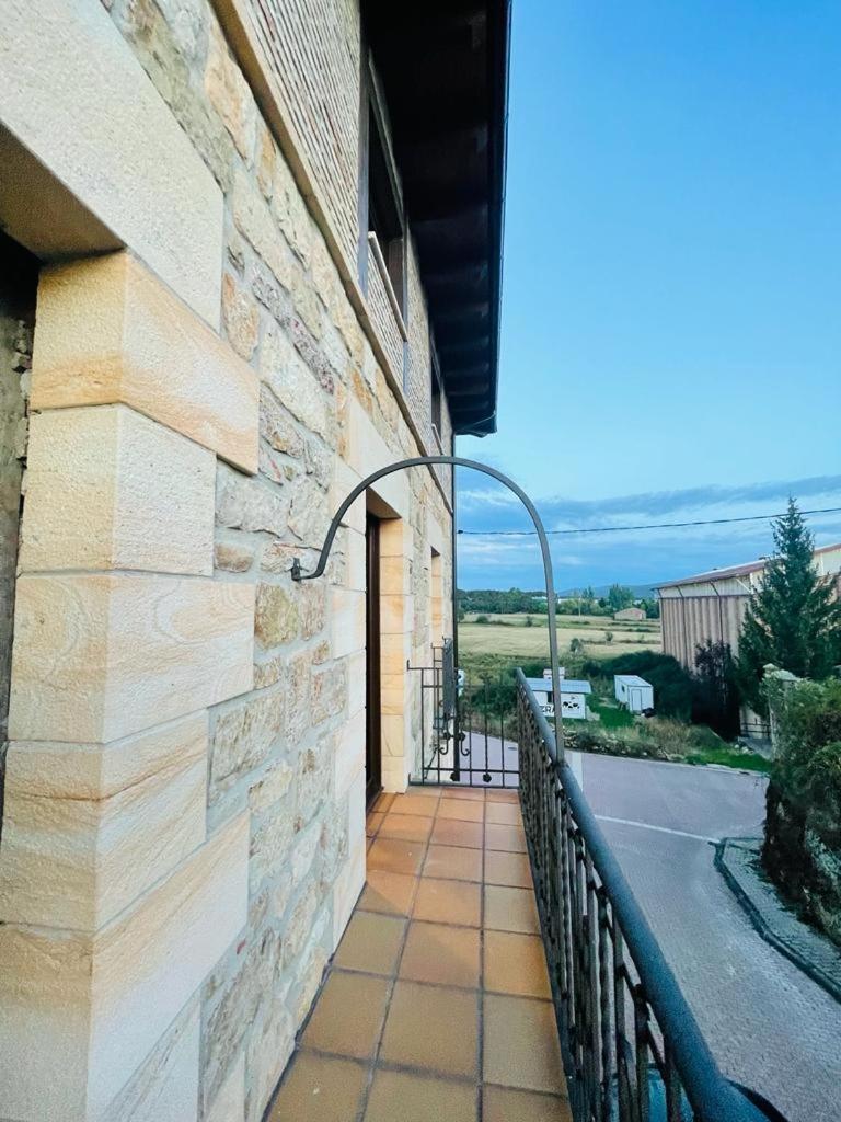 Apartamentos Rurales La Plaza 2 Duruelo de la Sierra Esterno foto